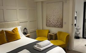 Lower Greenbank Guest Suite